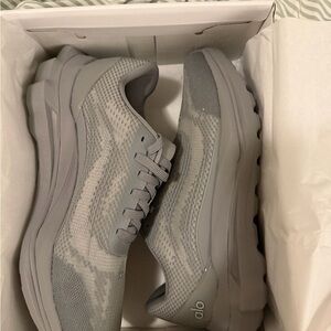 ALO Yoga gray runners